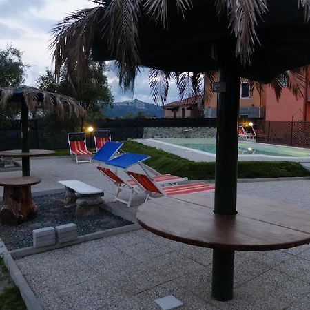 La Fonda Casa Vacanze-Appartamenti Con Piscina Санто-Стефано-ді-Маґра Екстер'єр фото