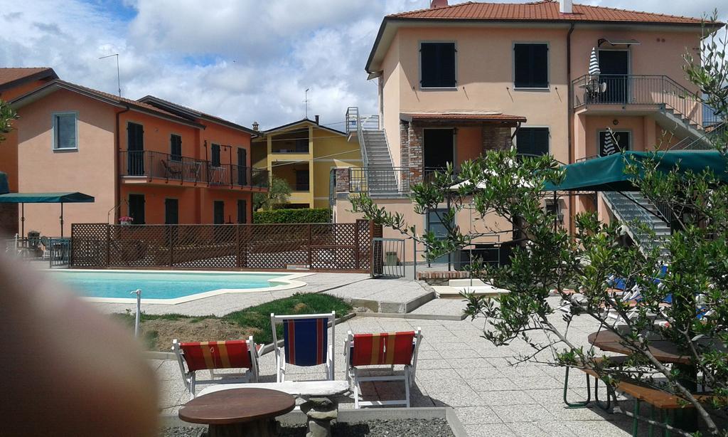 La Fonda Casa Vacanze-Appartamenti Con Piscina Санто-Стефано-ді-Маґра Екстер'єр фото